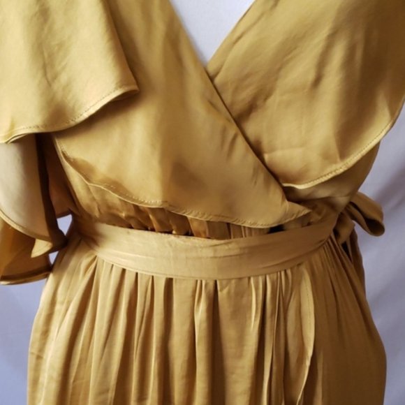 New Bardot Cold Shoulder Dress - Picture 5 of 5